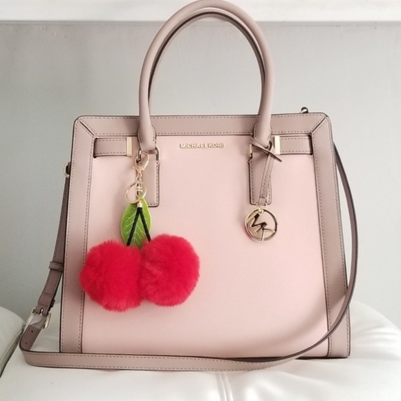 Michael Kors Handbags - 🚫SOLD🚫NWT MK LG SAFFIANO DILLON LEATHER SATCHEL